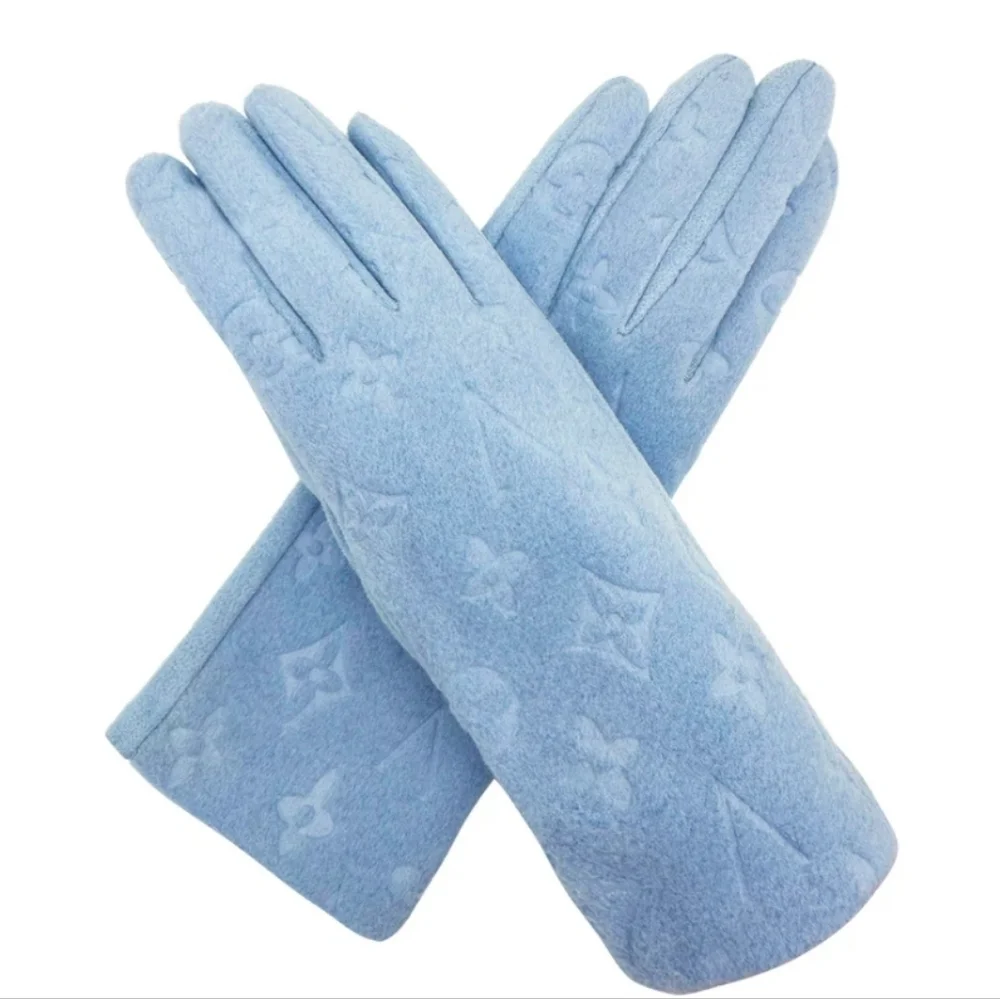 Clover Flower Fashion Design Fleece Luxe Gloves with Touchscreen Tip NIP
